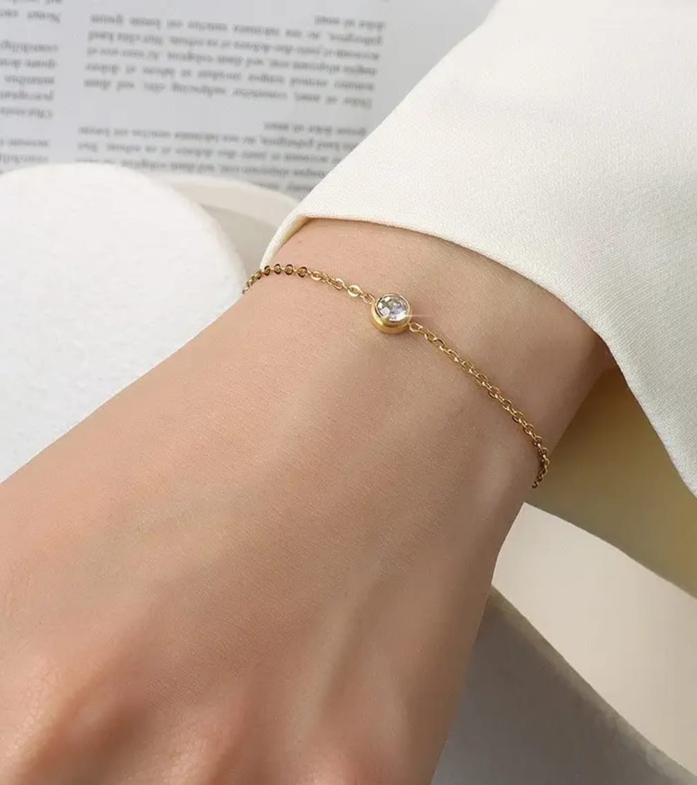 Elegant Single Stone Artificial Bracelet - Adjustable Thin Chain Jewelry for Women